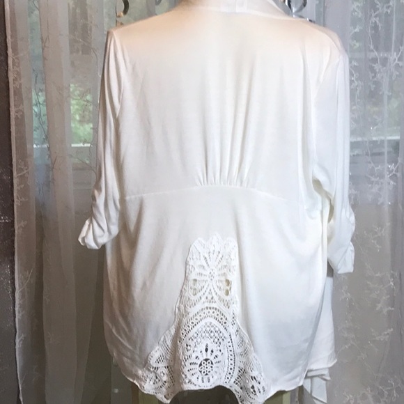 Lightweight jacket 🥂 - Picture 2 of 5